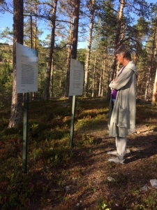 Eva ser på OS tekster